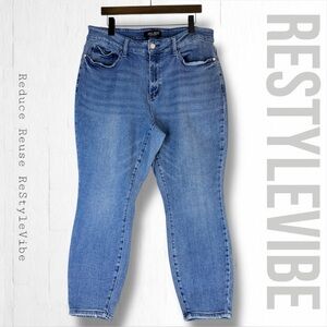 JUDY BLUE Women’s Size 18W Denim Jeans Relaxed Fit High Rise Style Stretch